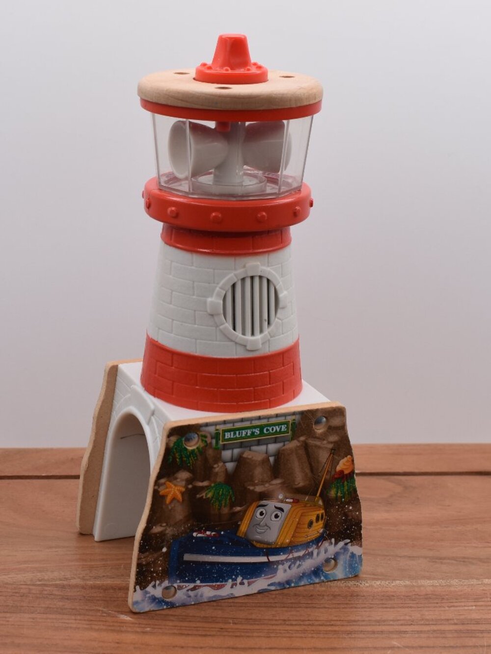 Thomas & Friends Wooden Railway Bluff's Cove Lighthouse Lights and Sounds  8"